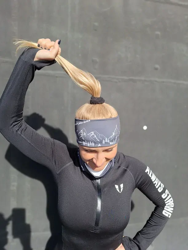 Sportovní čelenka Horské dobrodružství - Šedá