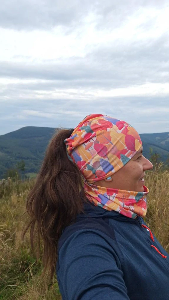 Sportovní nákrčník Podzimní stromy