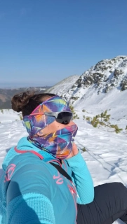 Sportovní nákrčník Purple triangles